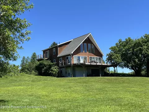 1122 Waylake Road Rd, Thompson, PA 18465