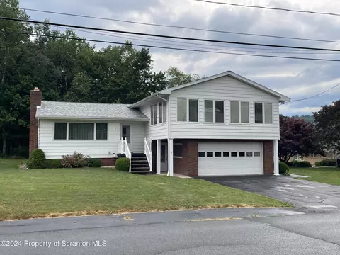 12 Lord Ave, Simpson, PA 18407