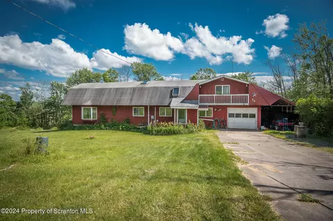 20 Peterson Rd, Pleasant Mount, PA 18453