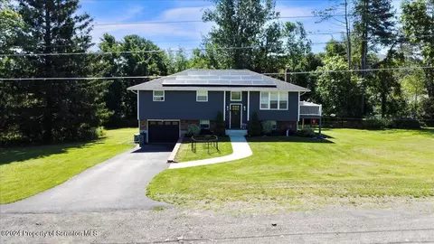 13034 Valley View Dr, Clarks Summit, PA 18411