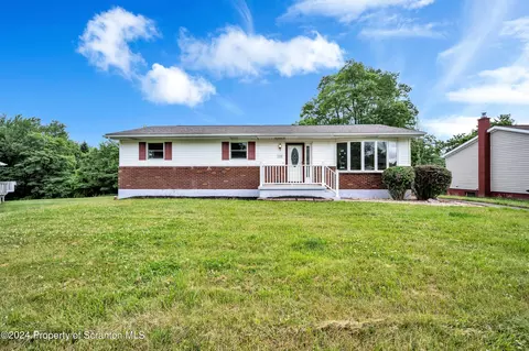 1002 Susquehanna St, Forest City, PA 18421