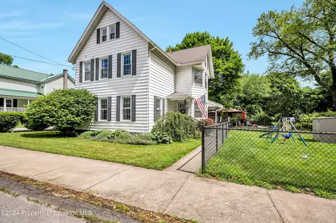 106 Gibson St, Jermyn, PA 18433