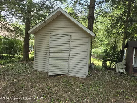 4 Circle Ave, Wapwallopen, PA 18660 photo 16