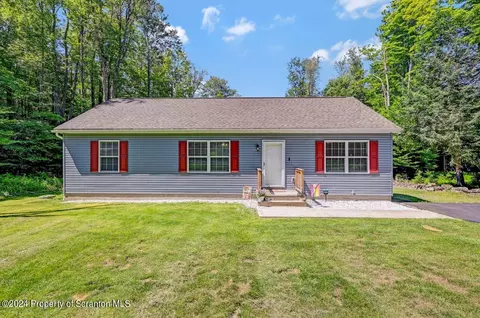 14 Shady Ln, Jefferson Twp, PA 18436