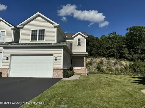 4104 Austen, Moosic, PA 18507