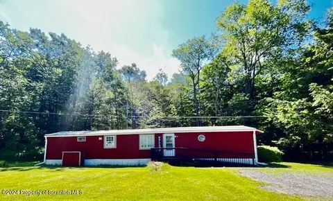 5 South Rd, Gouldsboro, PA 18424