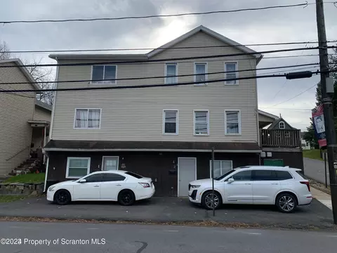 700 Mcalpine St, Avoca, PA 18641