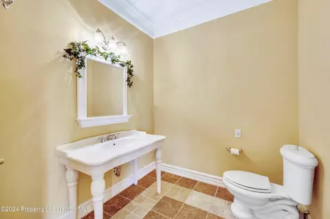 Bath - 2116 Laurel Hill Rd, Clarks Summit, PA 18411 photo 1 of 9