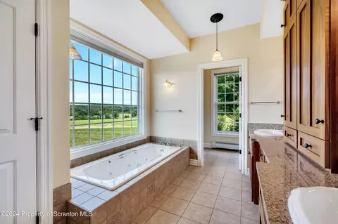 Bath - 2116 Laurel Hill Rd, Clarks Summit, PA 18411 photo 4 of 9