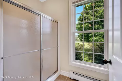 Bath - 2116 Laurel Hill Rd, Clarks Summit, PA 18411 photo 5 of 9