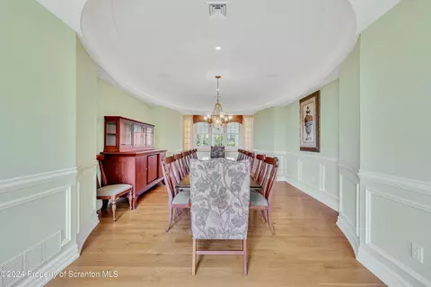 Dining - 2116 Laurel Hill Rd, Clarks Summit, PA 18411 photo 3 of 3