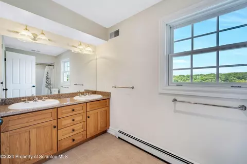 Bath - 2116 Laurel Hill Rd, Clarks Summit, PA 18411 photo 7 of 9