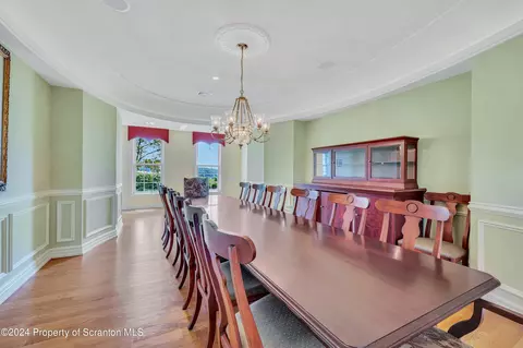 Dining - 2116 Laurel Hill Rd, Clarks Summit, PA 18411 photo 2 of 3