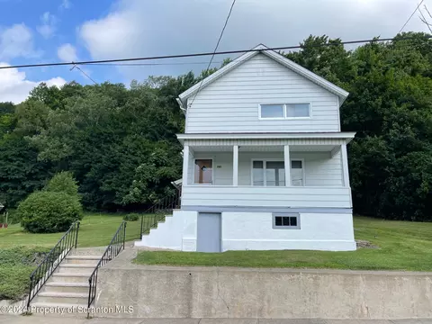 631 Cemetery St, Mayfield, PA 18433