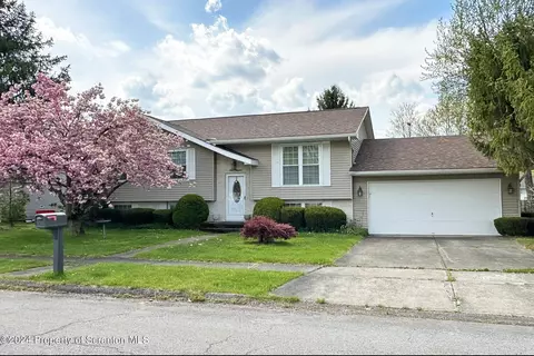 119 Donny Dr, Taylor, PA 18517