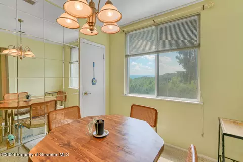 Dining - 1611 Summit Pointe, Scranton, PA 18508 photo 3 of 5