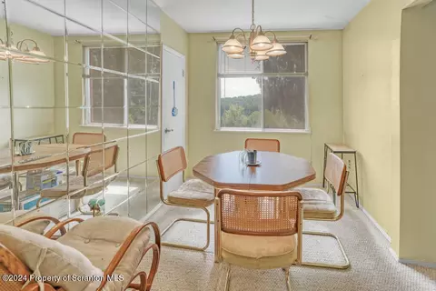 Dining - 1611 Summit Pointe, Scranton, PA 18508 photo 2 of 5
