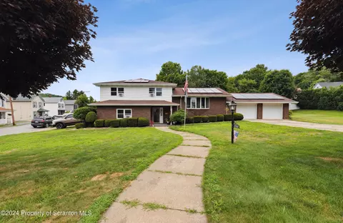 27 Crawford Ave, Simpson, PA 18407