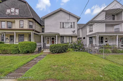 233 S Main St, Pittston, PA 18640
