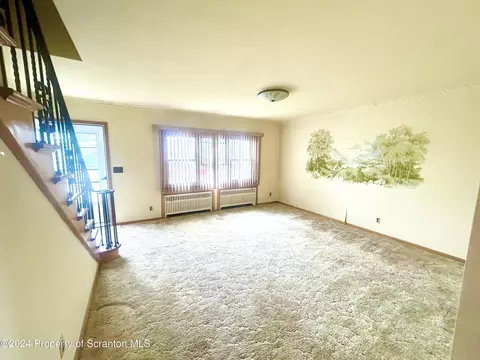 Living - 605 Clark St, Old Forge, PA 18518 photo 2 of 4