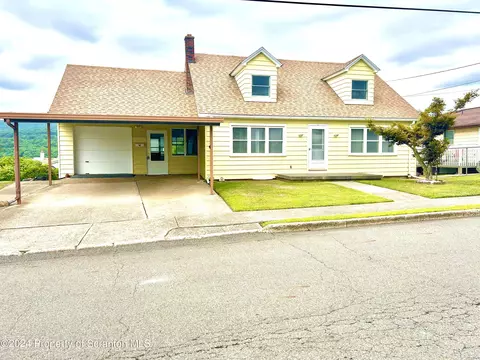 605 Clark St, Old Forge, PA 18518