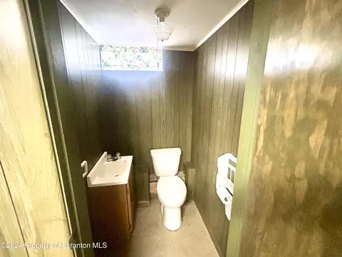 Bath - 605 Clark St, Old Forge, PA 18518 photo 3 of 3