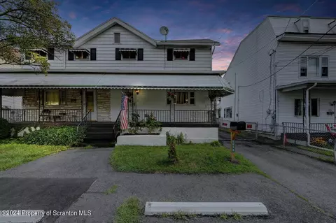 1418 Washburn St, Scranton, PA 18504