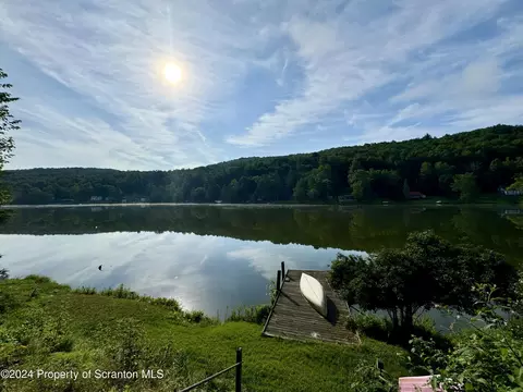 266 Cresent Lake Rd, Meshoppen, PA 18630