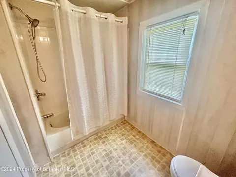 Bath - 286 Orchard Rd, Great Bend, PA 18821 photo 1 of 3