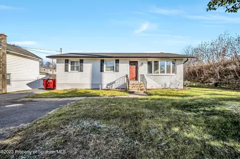 705 York Ave, Avoca, PA 18641