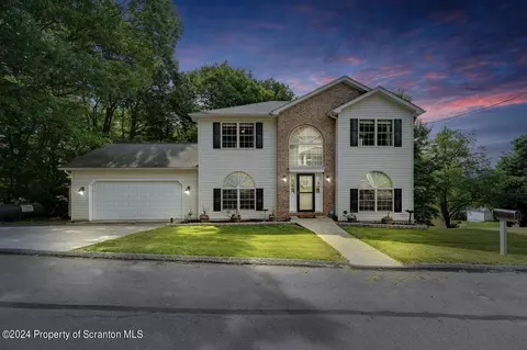1102 Witko St, Dickson City, PA 18519