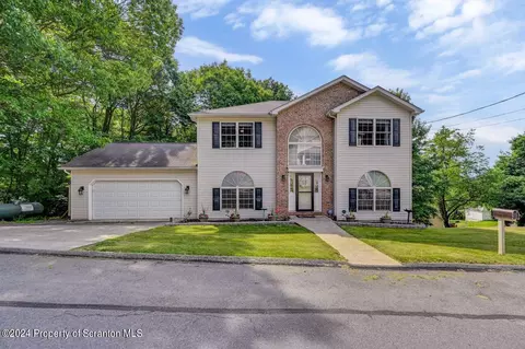 1102 Witko St, Dickson City, PA 18519 photo 2