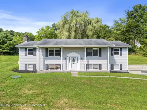 109 Lackawanna Trl, Dalton, PA 18414