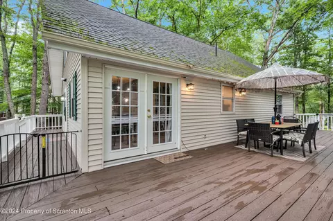 6229 Willowicke Ter, East Stroudsburg, PA 18301