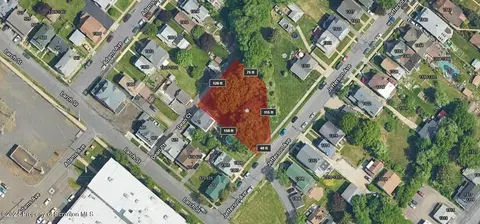 N Jeff Ave Of Larch, Dunmore, PA 18509
