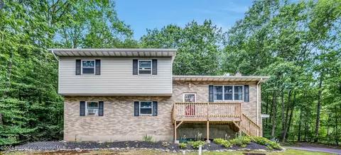 620 Elm Dr, Jefferson Twp, PA 18436