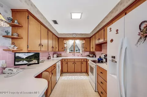 261 E Morton St, Old Forge, PA 18518 photo 17