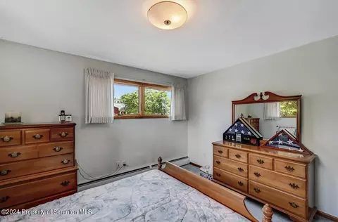 261 E Morton St, Old Forge, PA 18518 photo 34