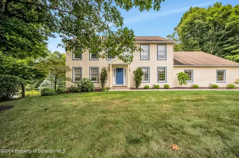 205 Stoney Creek Rd, Clarks Summit, PA 18411