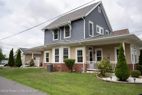 24 Courtright Ave, Wilkes-barre, PA 18702