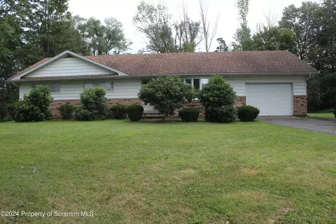 330 Chapman Lk, Scott Twp, PA 18433