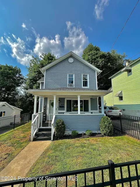 422 Salem St, Archbald, PA 18403