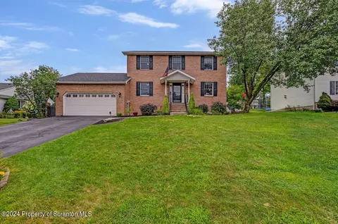1214 Audubon Dr, South Abington, PA 18411