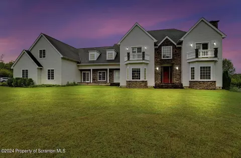387 Stone Rd, North Abington, PA 18414