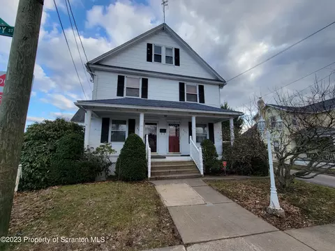 401-403 Hickory St, Peckville, PA 18452
