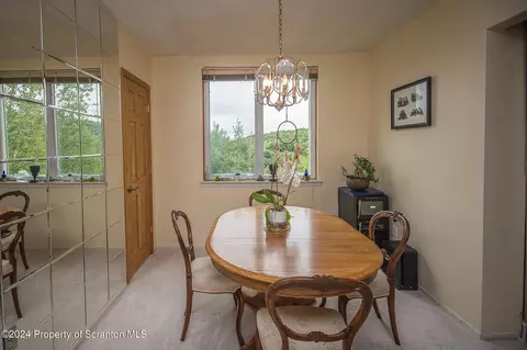 1311 Summit Pointe, Scranton, PA 18512 photo 2