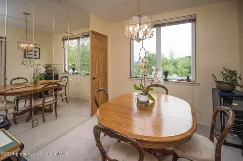 1311 Summit Pointe, Scranton, PA 18512 photo 3