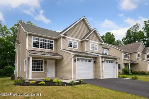 627 1st St, Eynon, PA 18403 photo 8