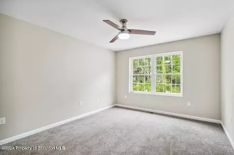 627 1st St, Eynon, PA 18403 photo 34