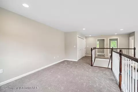 627 1st St, Eynon, PA 18403 photo 24
